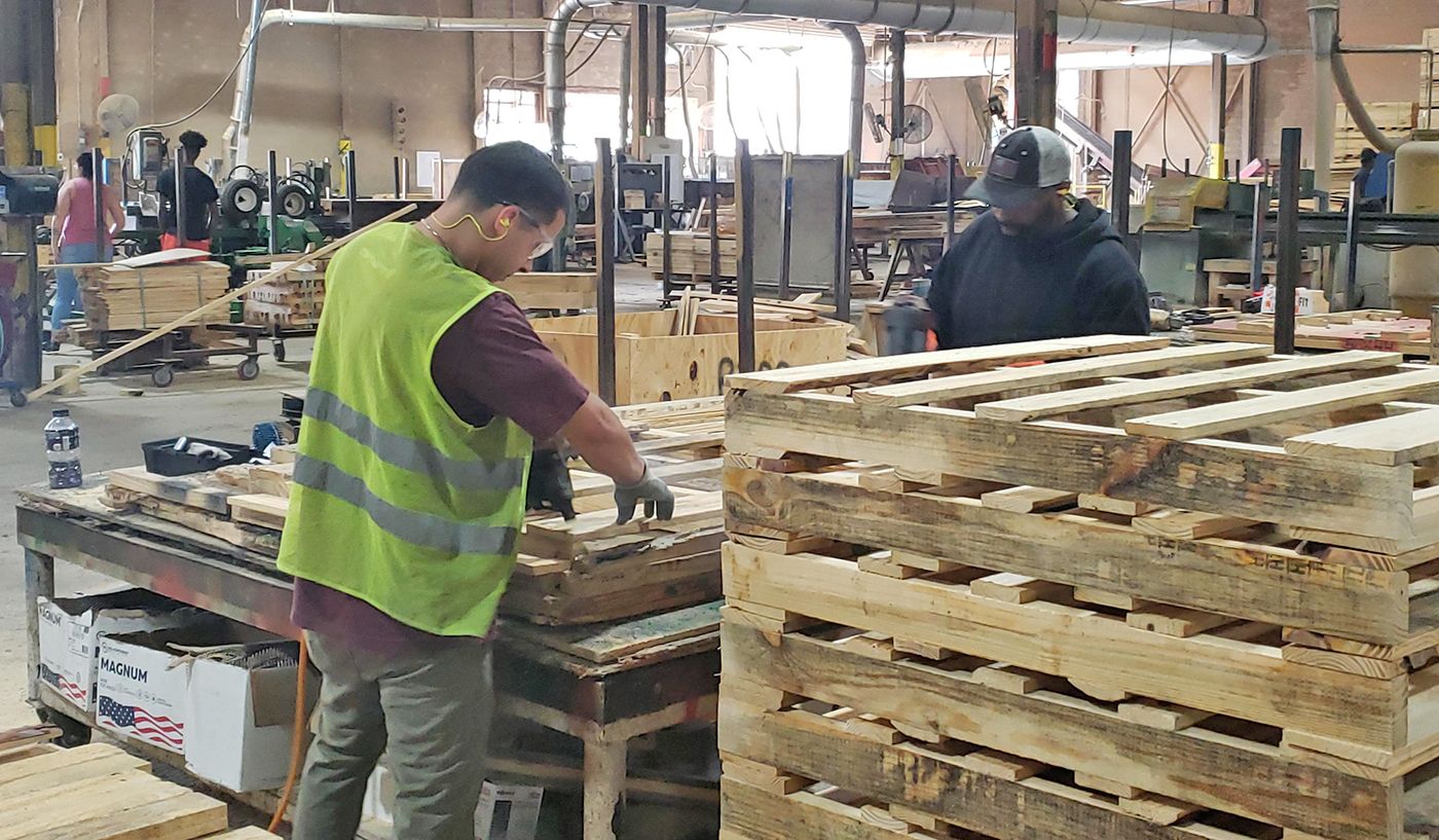Hot Selling Bulk Pallet Lumbers Online, Wholesale Wooden Boards, Factory Price, Best Quality Timber for Sale