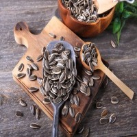 High Quality Bulk Sunflower Seeds Wholesale, Natural Raw Sunflower Seeds for Bird Feed and Oil, Factory Price Online